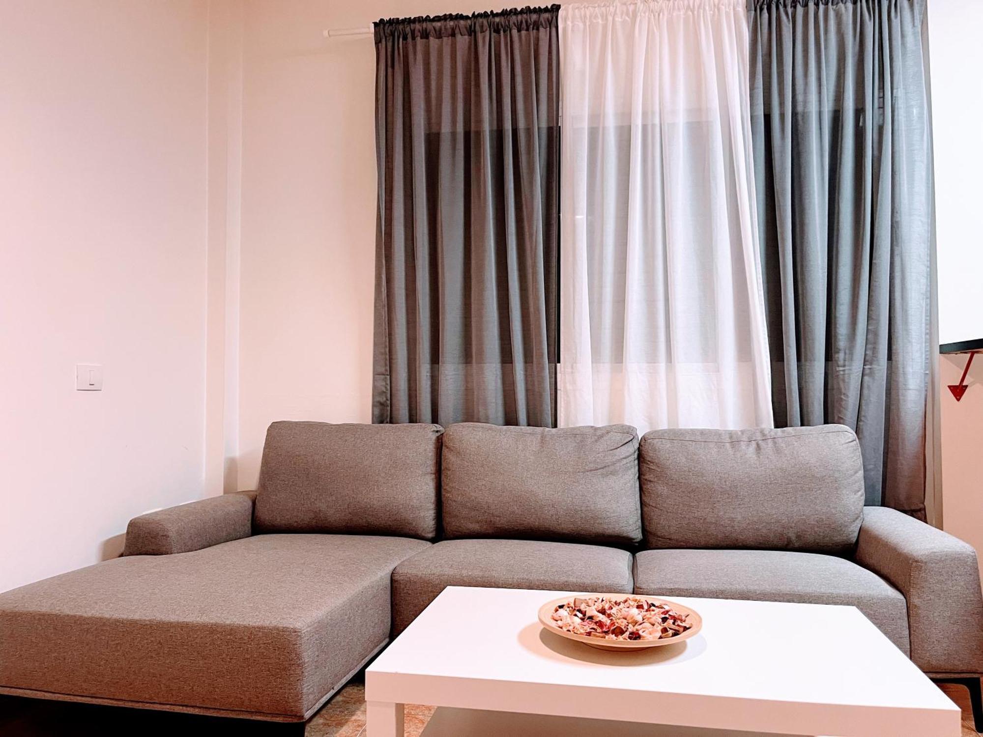 Melo Home 1 Near Airport, Elevator เบซินดาริโอ ภายนอก รูปภาพ